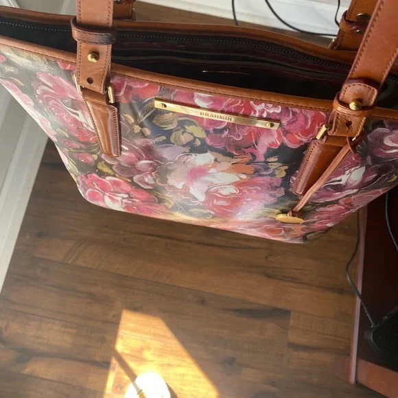 Brahmin leather Asher pink Hemingway pattern tote lightly used. - Picture 6 of 16